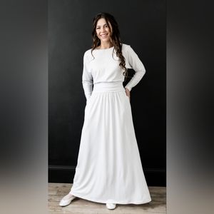 White Elegance Syracuse Temple Dress Regular/S